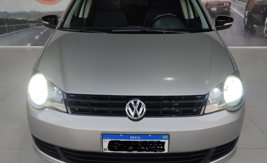 Volkswagen Polo 1.6 ano 2014 manual