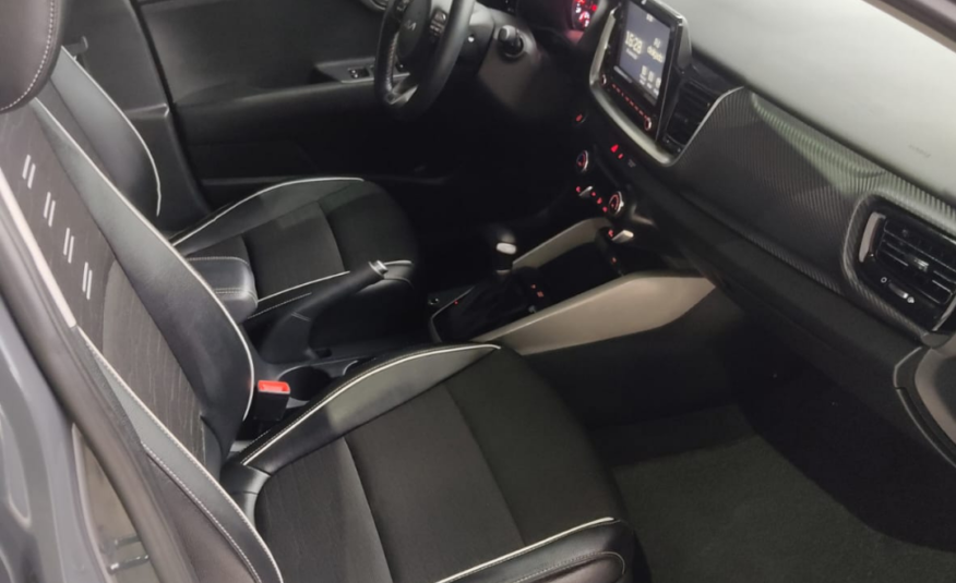 Kia Stonic 1.0 Turbo Hibrido ano 2022