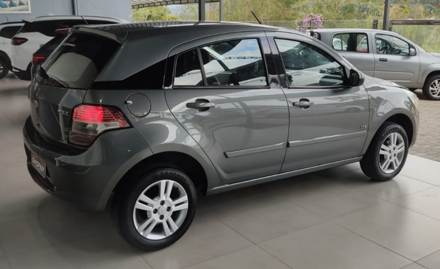 Chevrolet Agile LTZ 1.4 completo ano 2011